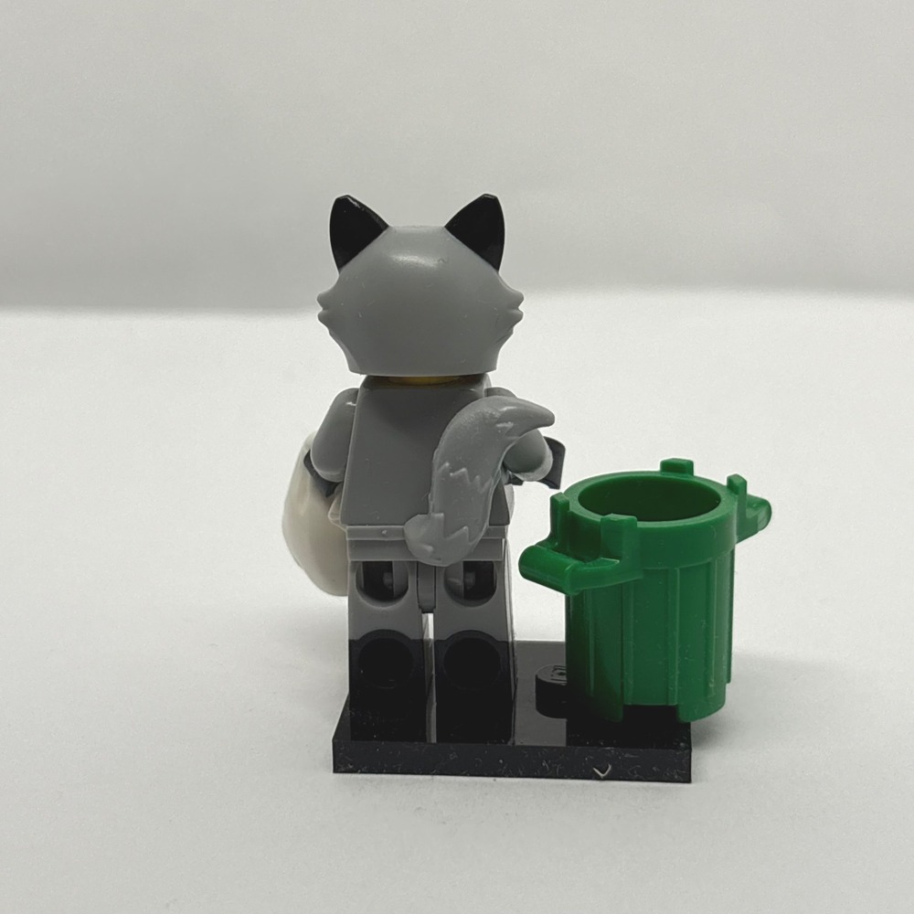 LEGO Series 22 Raccoon Costume Fan Girl Minifigure 71032 Trash Panda Halloween - Picture 7 of 8